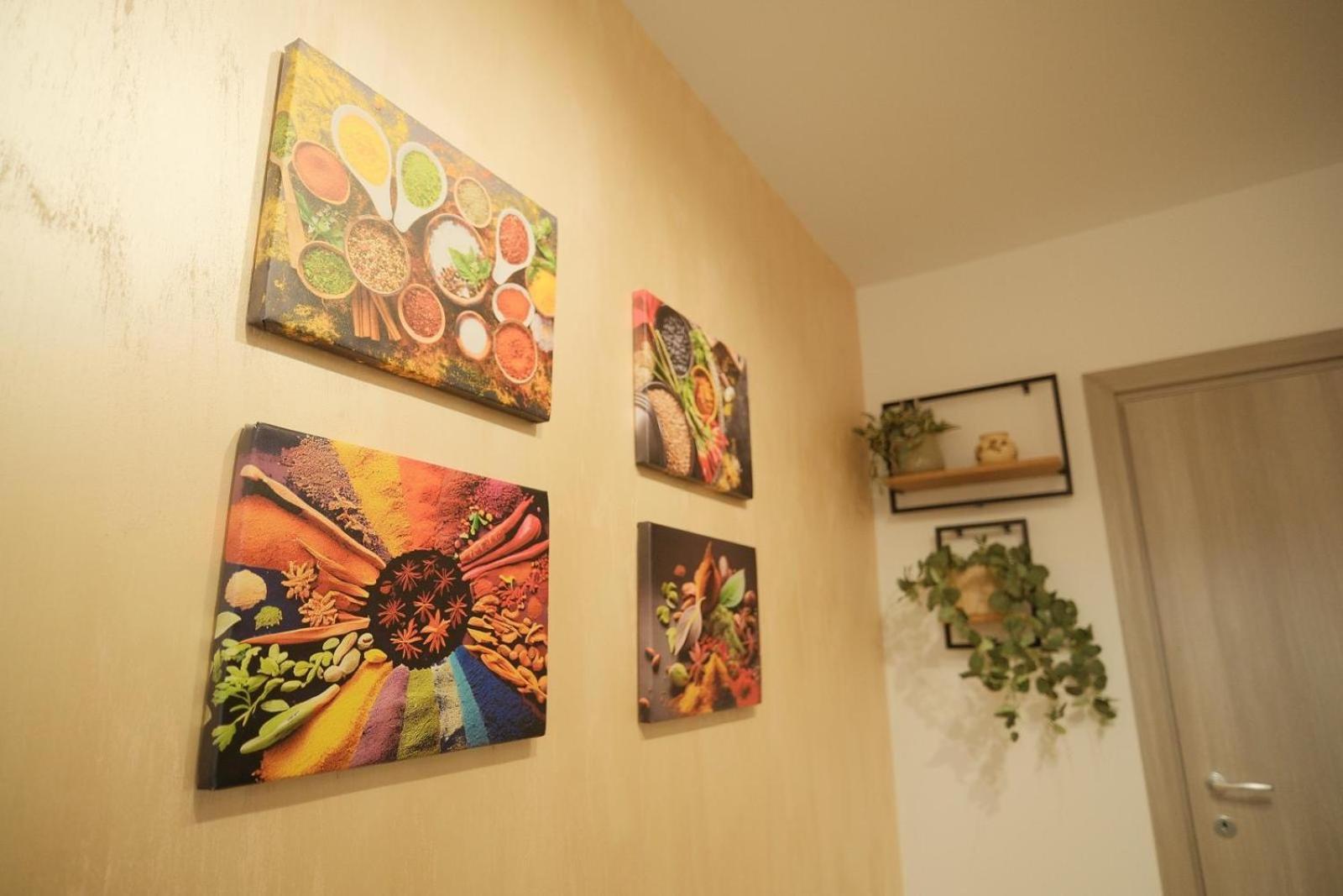Green Studio Тирґу-Нямц Екстер'єр фото